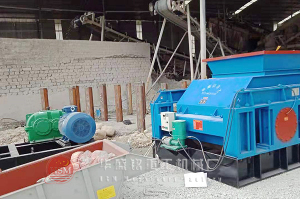 河南哪個品牌的大型對輥破碎機好用